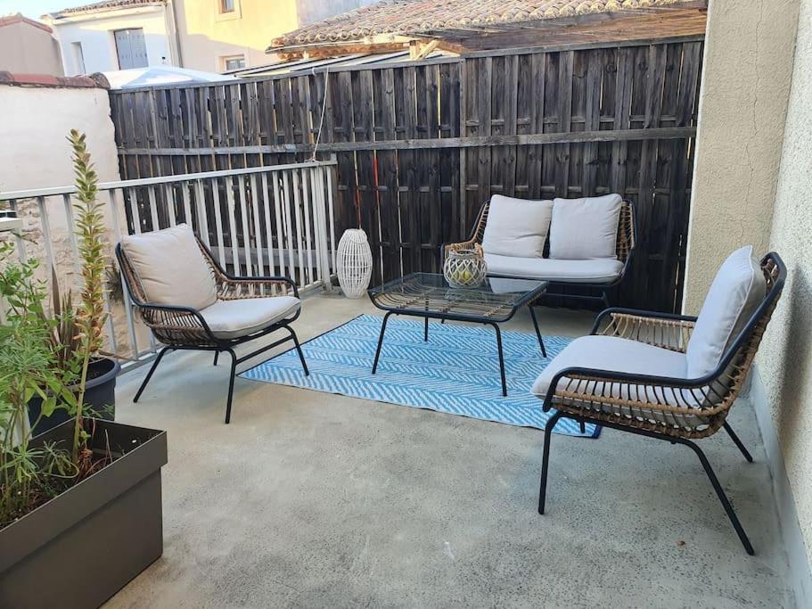 -Garrigue- Face A La Cite Medievale Studio Terrasse Classe 4☆ Carcassonne Exterior foto